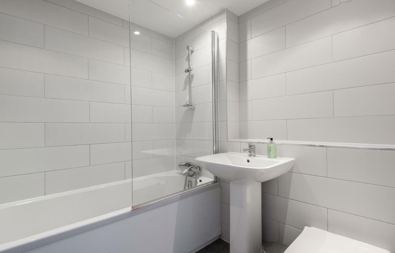 The South Kensington Mews - Lovely 5Bdr Home ลอนดอน ภายนอก รูปภาพ