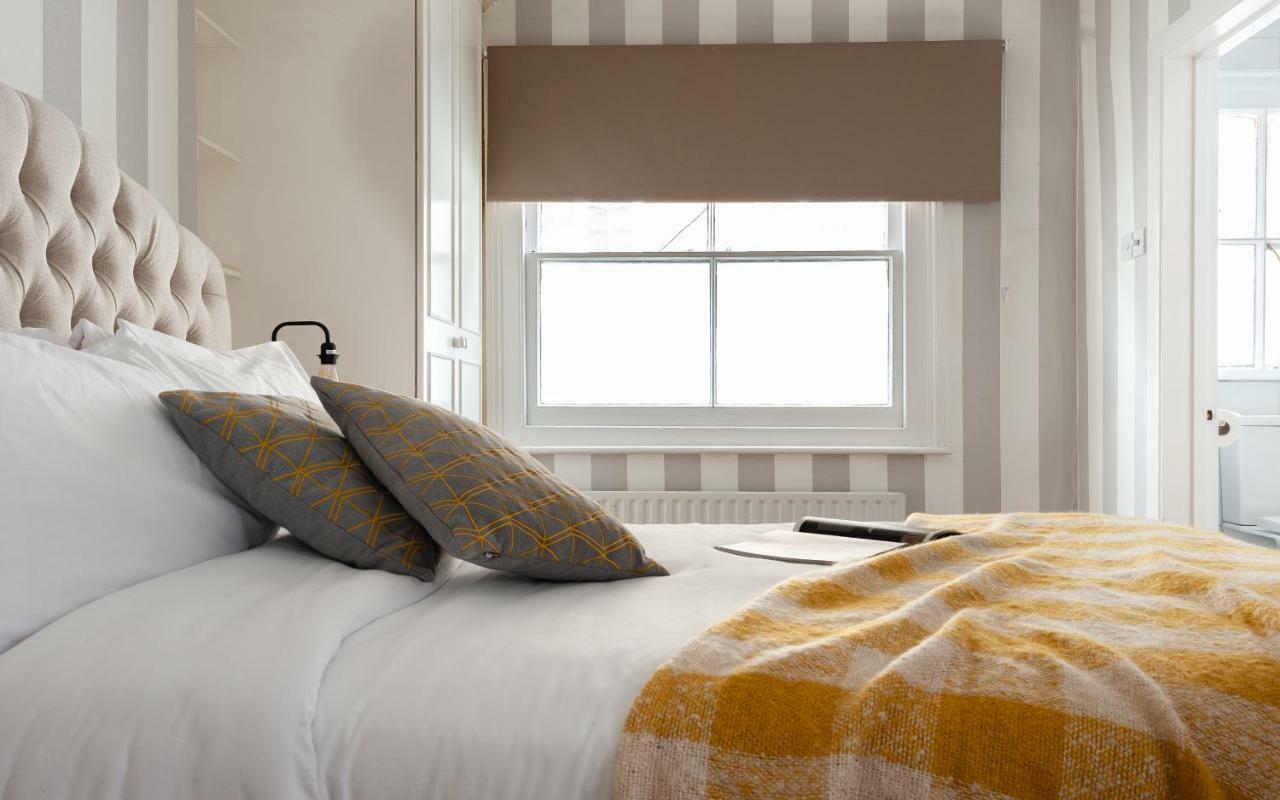 The South Kensington Mews - Lovely 5Bdr Home ลอนดอน ภายนอก รูปภาพ