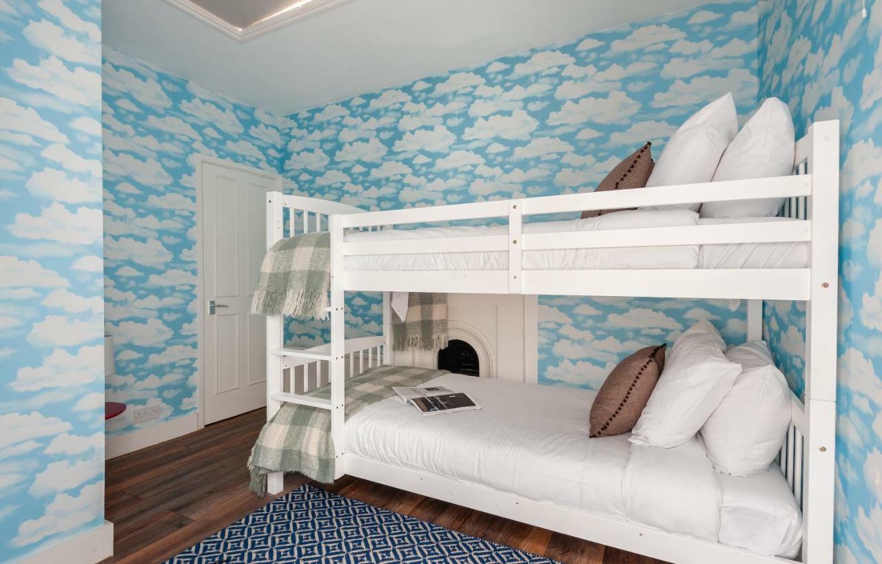 The South Kensington Mews - Lovely 5Bdr Home ลอนดอน ภายนอก รูปภาพ